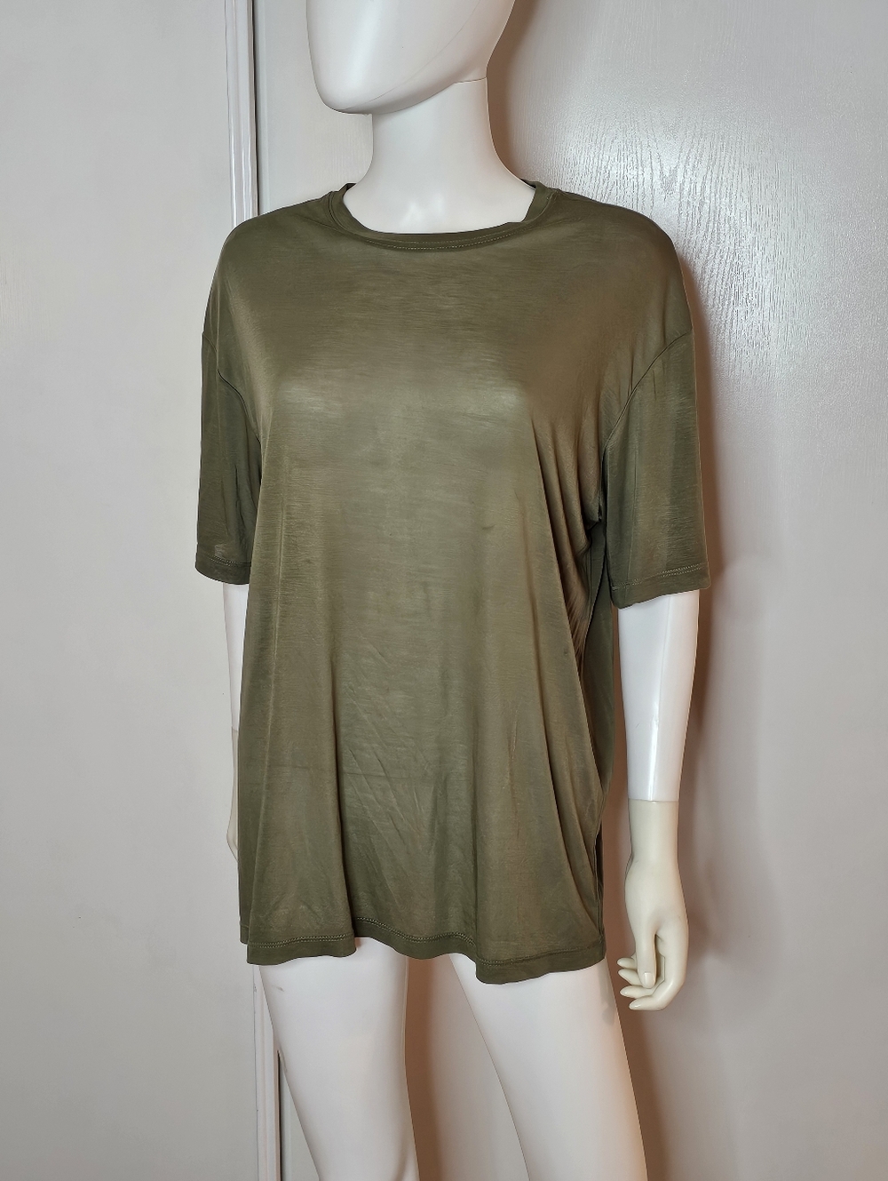 The Frankie Shop Olive Green Short Sleeve Crewneck Womens Oversized Tee Size M